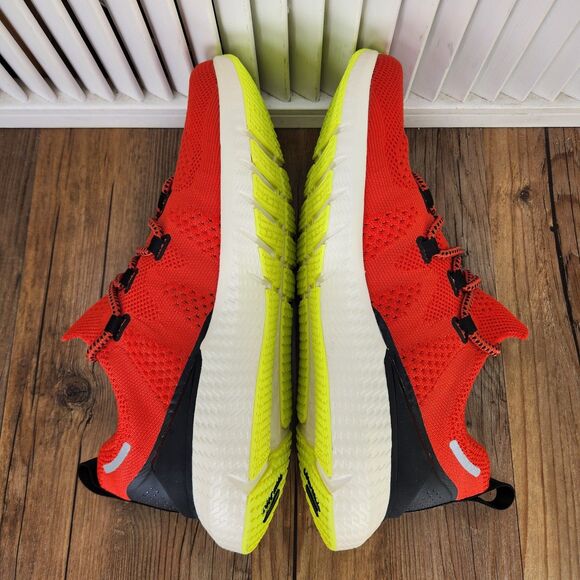 Athletic_Shoes